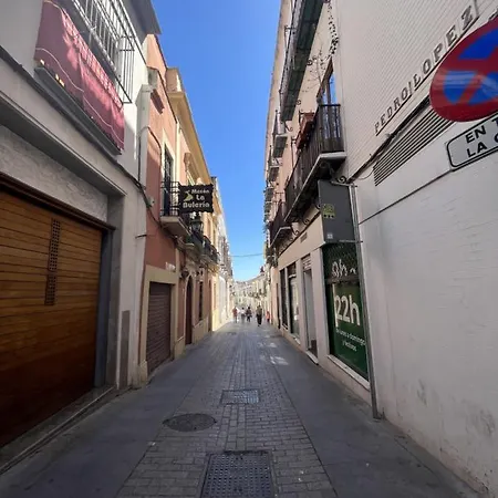 アパート Ziba Only Families