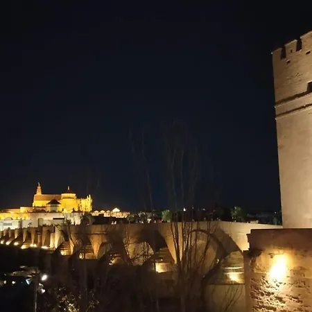 アパート Ziba Only Families