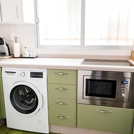 アパート Ziba Only Families