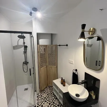 Ziba Only Families アパート *